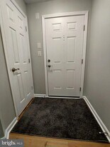 21228 McFadden Square in Cascades, VA - Building Photo