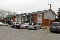 Cedar Creek Apartments in Noble, OK - Foto de edificio - Building Photo