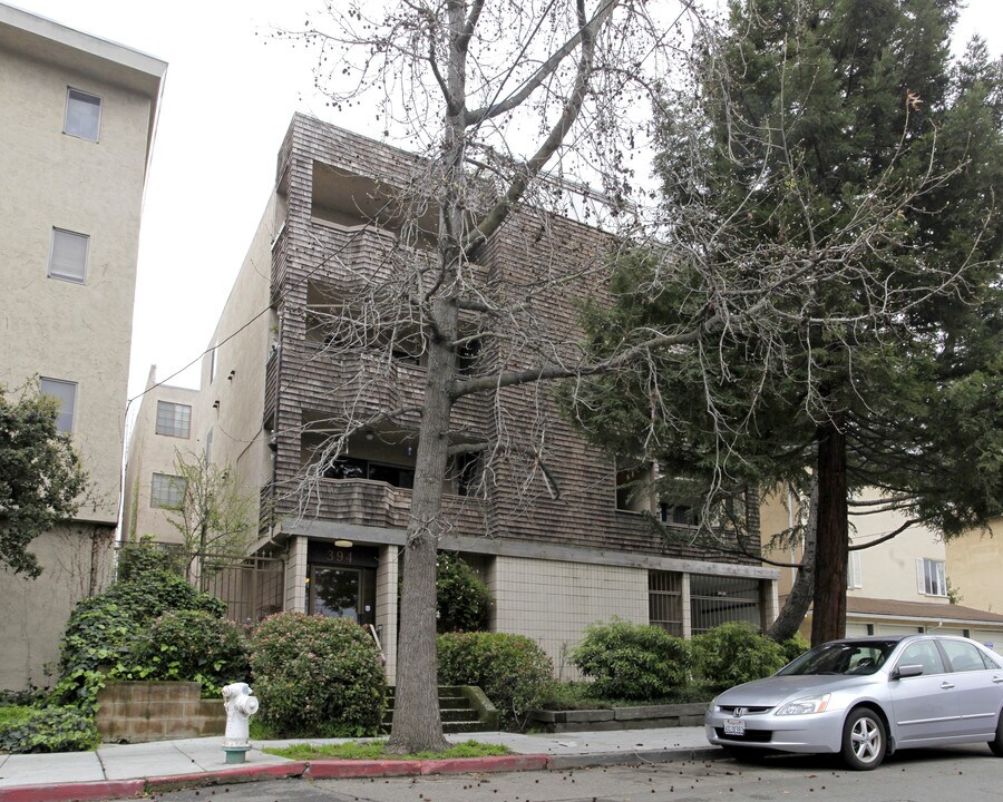 394 Orange St in Oakland, CA - Building Photo