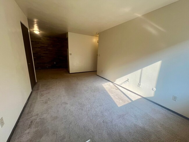 103 Kellywood Manor in New Kensington, PA - Building Photo - Building Photo
