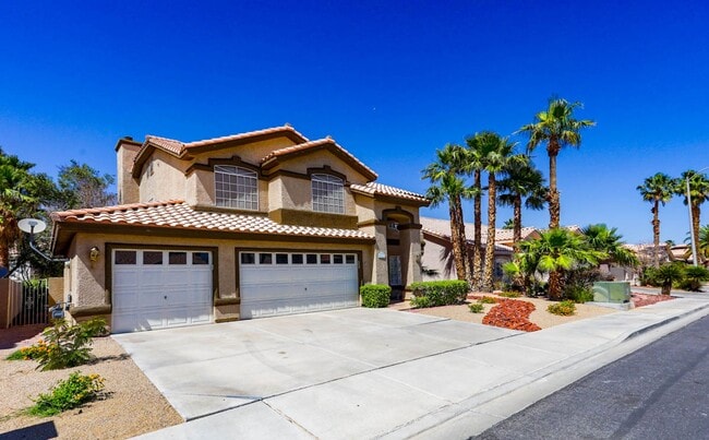 2742 Chokecherry Ave in Henderson, NV - Building Photo - Building Photo