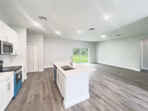 14465 Chamberlain Blvd in Port Charlotte, FL - Building Photo - Building Photo
