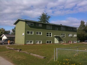 534 N Lane St, Unit 3 in Anchorage, AK - Foto de edificio - Building Photo