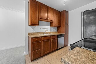 1756 Essex St in San Diego, CA - Building Photo - Building Photo