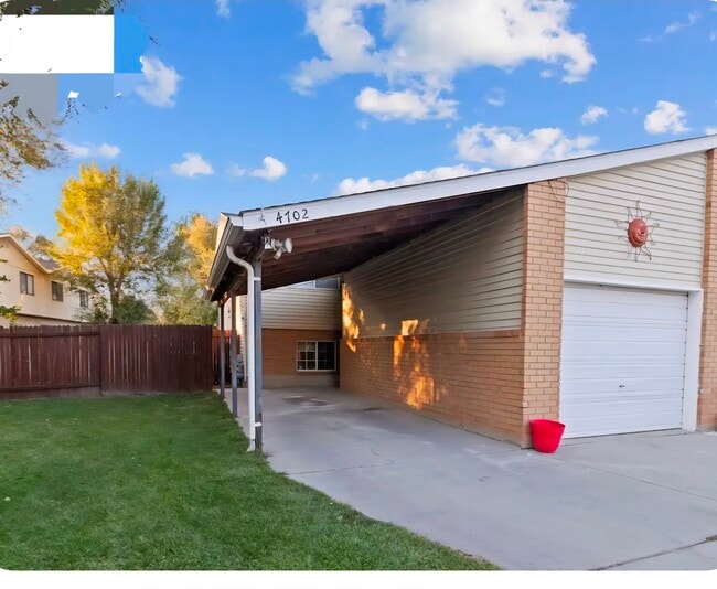 property at 4702 S Cathay Cir