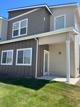 5565 E Bollo St in Nampa, ID - Foto de edificio - Building Photo