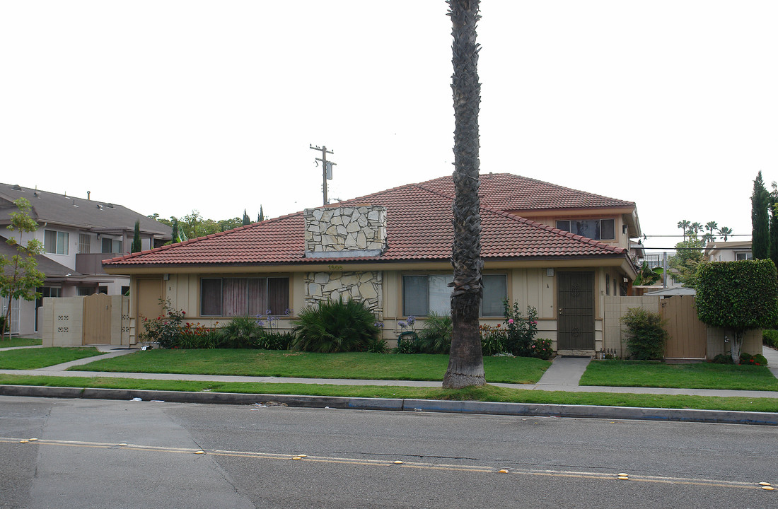 1606 S 9th St in Anaheim, CA - Building Photo