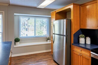 408 Travis St in Webster, TX - Building Photo - Building Photo