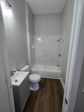 233 E Cambridge Ave in Greenwood, SC - Building Photo - Building Photo