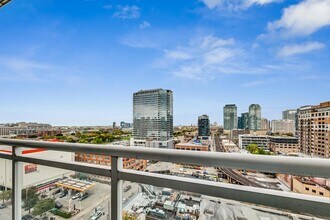 757 N Orleans St in Chicago, IL - Building Photo - Building Photo