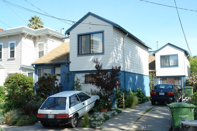 1265-1267 Berkeley Way in Berkeley, CA - Building Photo - Building Photo