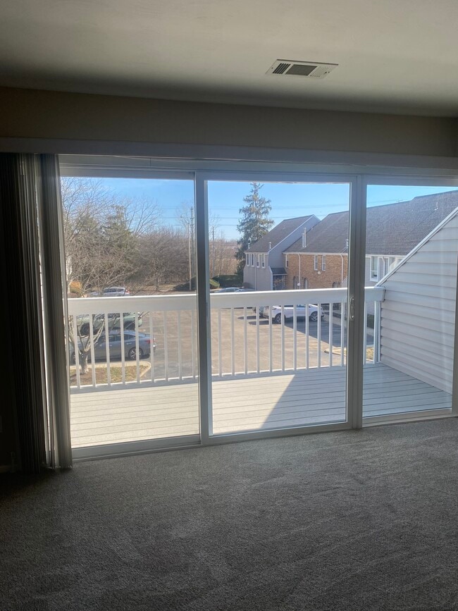 property at 105 E Ticonderoga Dr