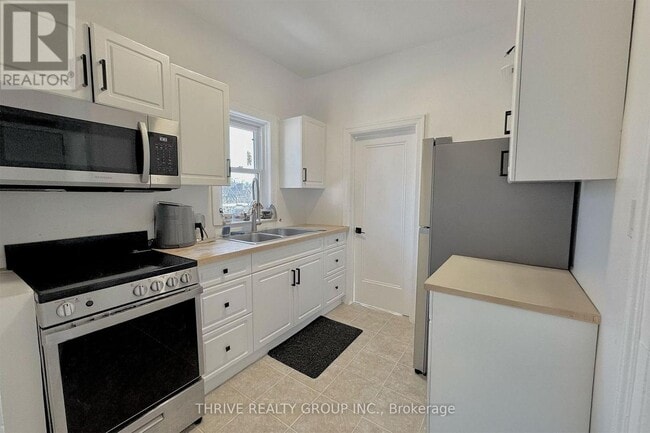 230 Grey St in London, ON - Building Photo - Building Photo