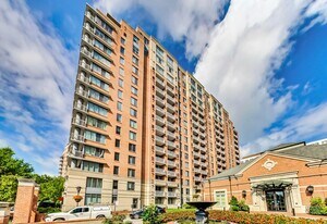 11710 Old Georgetown Rd in Rockville, MD - Building Photo