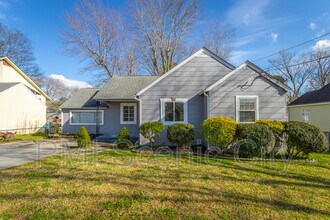 210 Chickamauga Rd in Chattanooga, TN - Building Photo - Building Photo