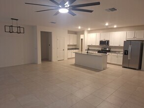 945 W Calle Alta Curva in Tucson, AZ - Building Photo - Building Photo