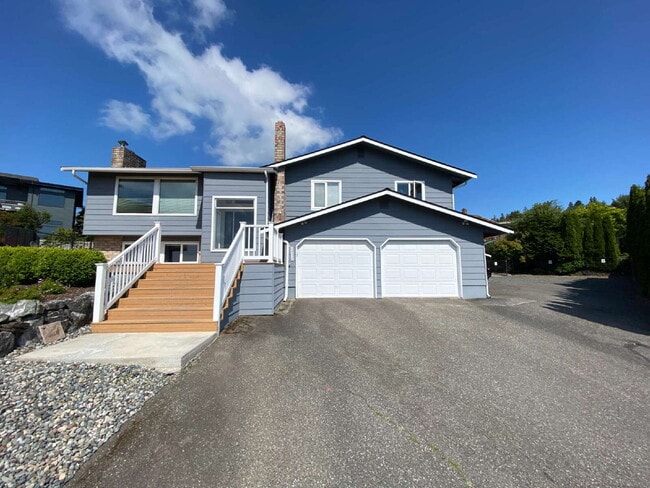 2462 Heights Dr in Ferndale, WA - Building Photo - Building Photo