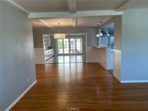 4125 Bakman Ave, Unit 739 in Los Angeles, CA - Building Photo - Building Photo