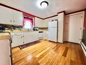 18 Coolidge St in Auburn, MA - Building Photo - Building Photo