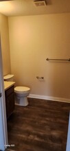 542 Pewaukee Rd, Unit A in Pewaukee, WI - Building Photo - Building Photo