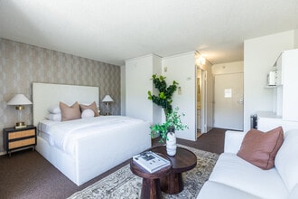 Bonnie Brae Terrace, A 62+ Community in Belmont, CA - Building Photo - Interior Photo