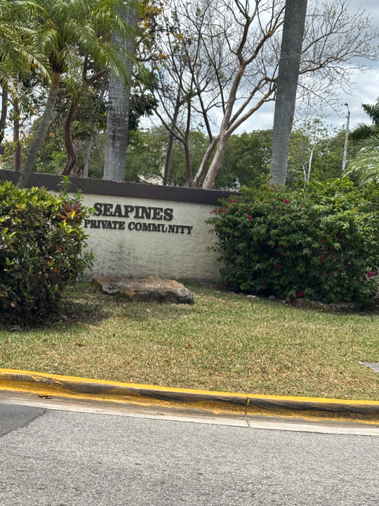 28151 SW 142nd Ct in Homestead, FL - Foto de edificio