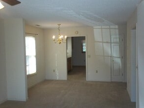 1075 Arnaud St in Sumter, SC - Building Photo - Building Photo