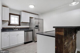 205 S Princess St in Shepherdstown, WV - Building Photo