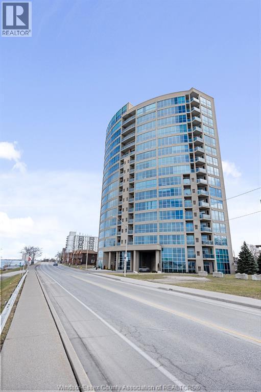 1225 Riverside Dr W in Windsor, ON - Foto de edificio - Building Photo