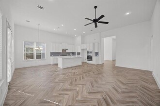 13701 Ronald Reagan Blvd in Cedar Park, TX - Building Photo - Building Photo