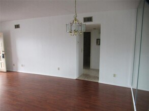 2286 Norwegian Dr in Clearwater, FL - Building Photo - Building Photo