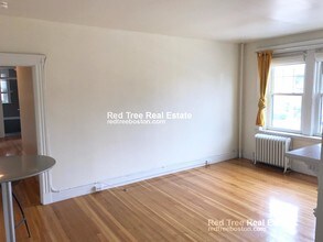 1982 Commonwealth Ave, Unit 6 in Boston, MA - Foto de edificio - Building Photo