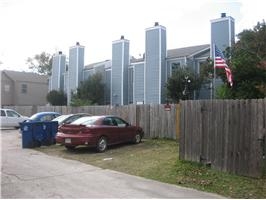 111-117 E Antibes St in Mandeville, LA - Building Photo