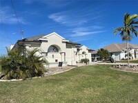 8 Sportsman Terrace, Unit 2 in Rotonda West, FL - Building Photo - Building Photo