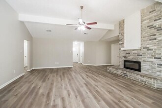 18806 Oak Bower Dr in Humble, TX - Building Photo - Building Photo