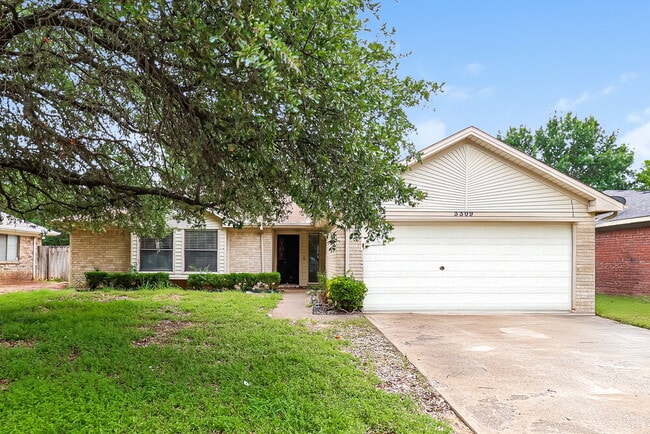 3309 Creekwood Ln