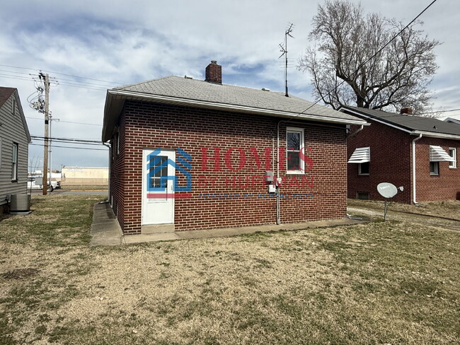 1155 E Columbia St in Evansville, IN - Building Photo - Building Photo