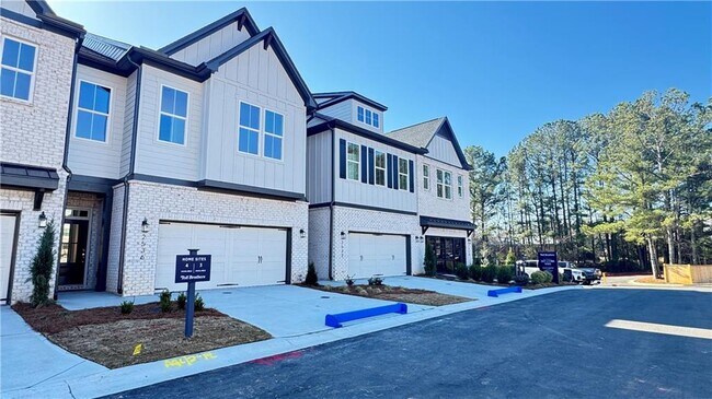 property at 2532 Star Dr