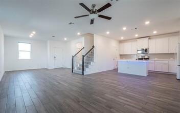 100 Watkinville Rd in Hutto, TX - Building Photo - Building Photo