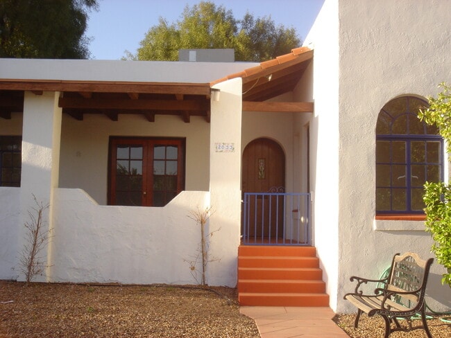 2033 E 1st St in Tucson, AZ - Building Photo - Building Photo