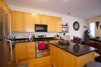 1743 W North Ave, Unit M09H in Chicago, IL - Building Photo - Building Photo