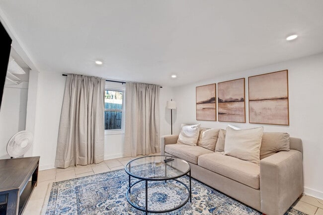 69B Donelson St in Nashville, TN - Building Photo - Building Photo