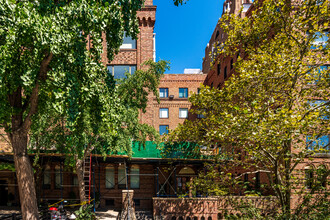 Beekman Terrace in New York, NY - Building Photo - Building Photo