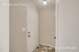 501 Sellers Pl in Henderson, NV - Building Photo - Building Photo