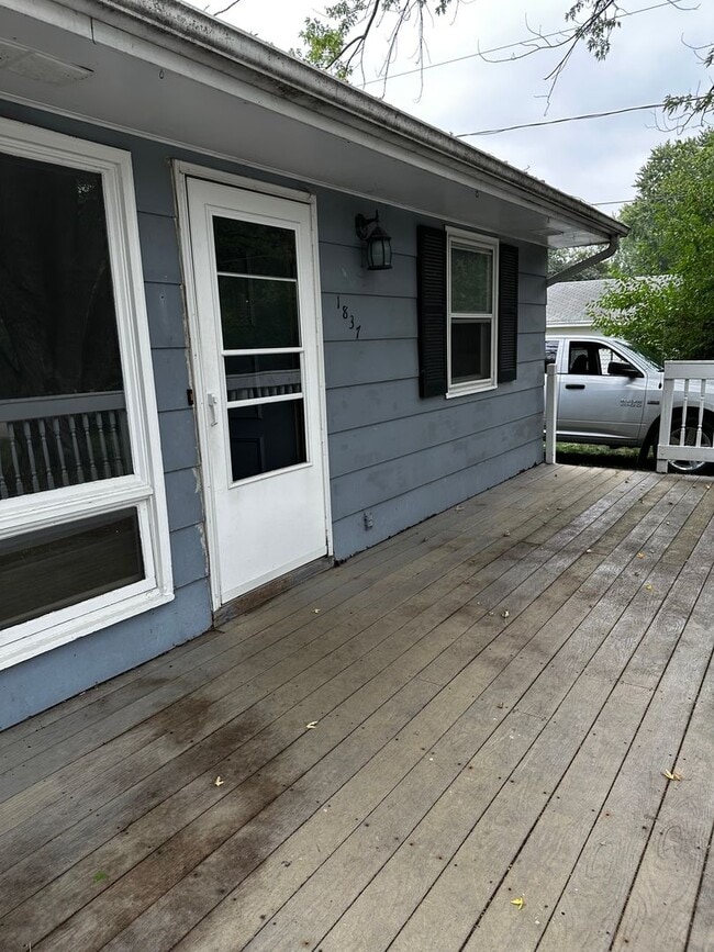 1837-1837 Post Rd in Beloit, WI - Building Photo - Building Photo