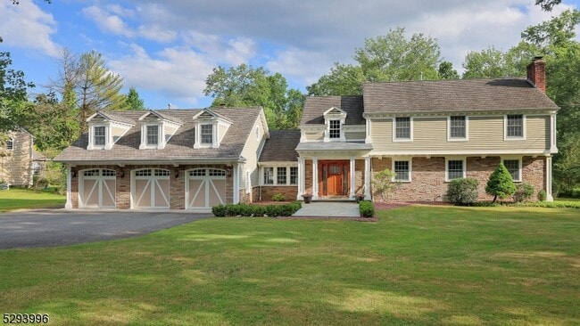 property at 158 Mountainview Rd