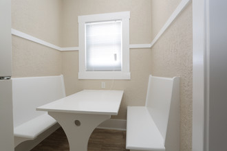 Ramey Apartments in El Paso, TX - Foto de edificio - Interior Photo