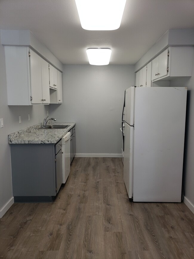 2213 Hawthorne St, Unit C in Forest Grove, OR - Foto de edificio - Building Photo