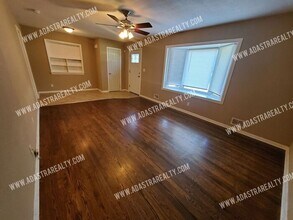 201 E 82nd St in Kansas City, MO - Building Photo - Building Photo