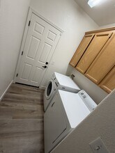 1240 Secret Lake Trail in Plumas Lake, CA - Building Photo - Building Photo